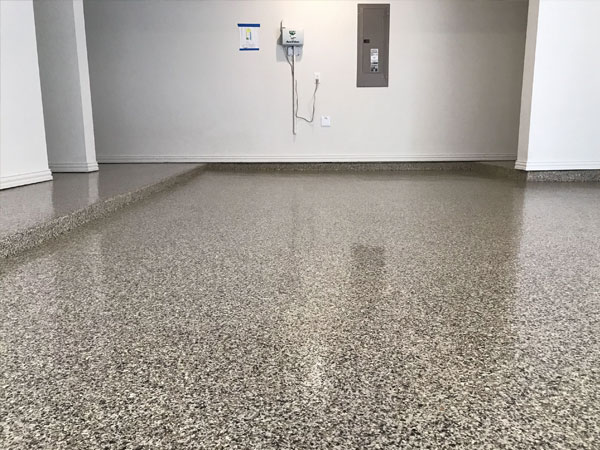 東莞地坪漆施工報(bào)價(jià)多少，地坪漆施工每平米人工費(fèi)多少錢